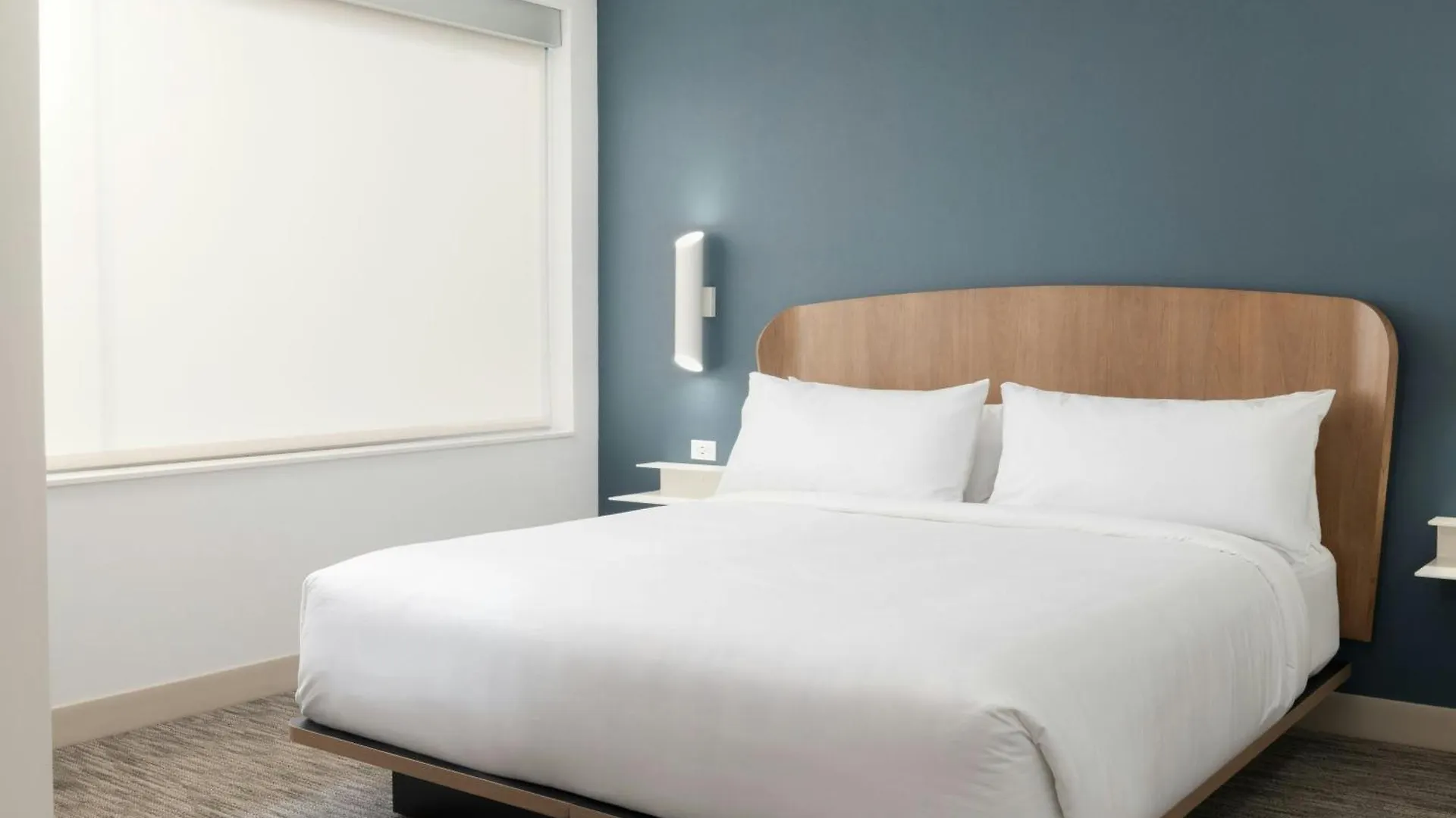 Hotel Element Las Vegas Airport